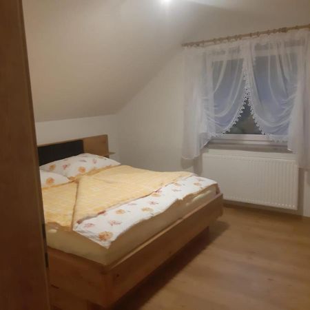Ferienwohnung Anika Kleinlobming Kültér fotó